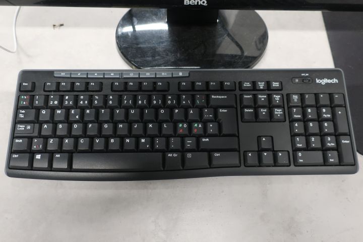 628277-3 Computer screen, BenQ GL2450-T