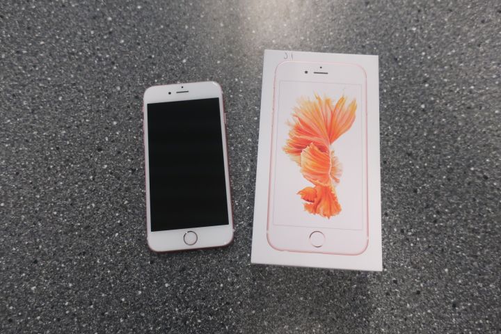 628292-1 iPhone 6S, Rose Gold 32gb (A1688)