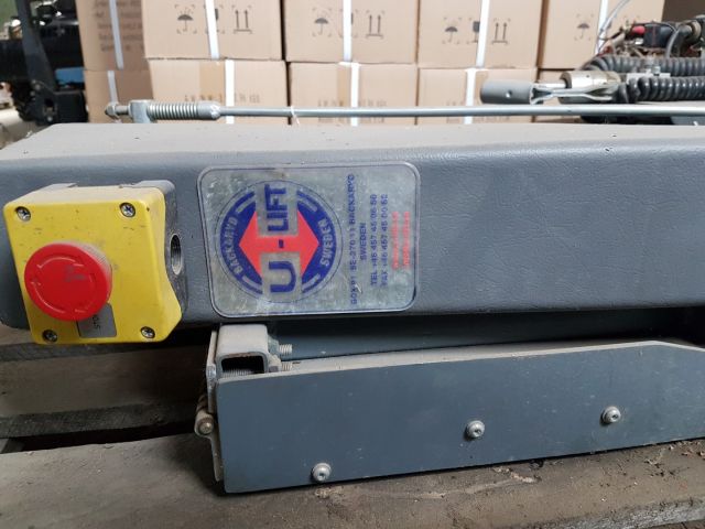 640058-2 Used invalid lift for vans