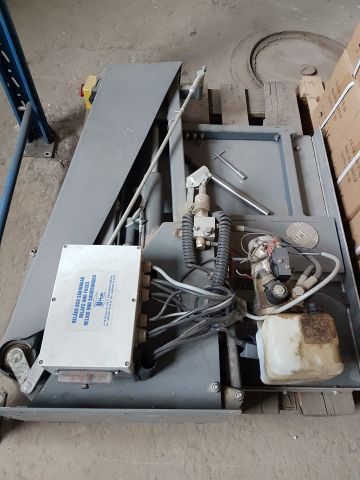 640058-3 Used invalid lift for vans