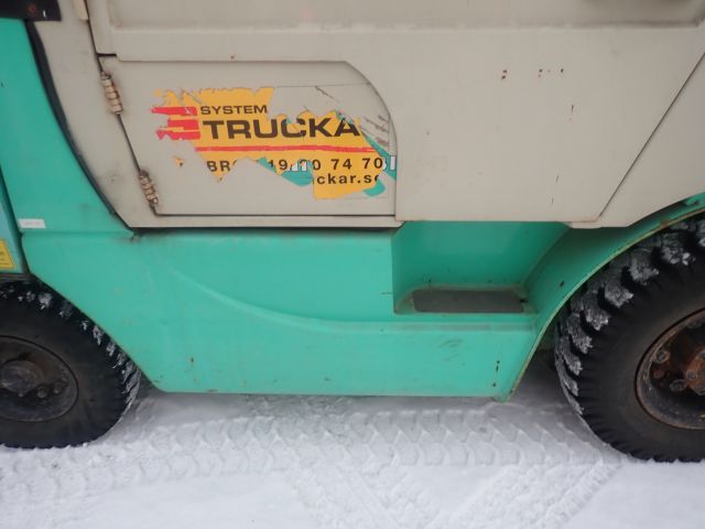 599301-20 Diesel truck Mitsubishi FD20