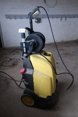 628353-8 High pressure washing with diesel heating, Kärcher HDS 5/15 U Professional