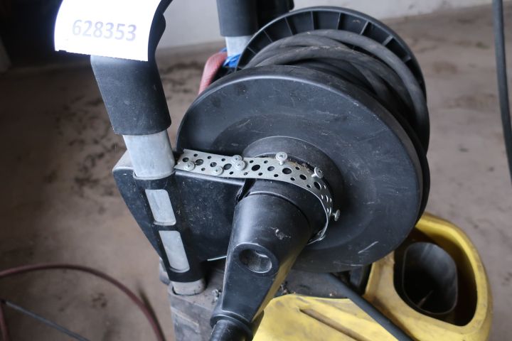 628353-12 High pressure washing with diesel heating, Kärcher HDS 5/15 U Professional