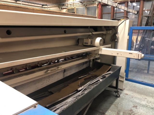 622126-8 Shearing machine LVD HST-C 31/6