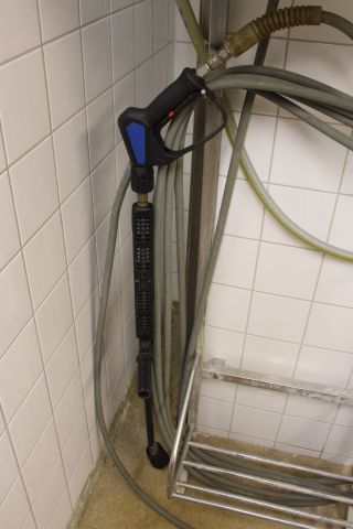 637772-2 Spolanläggning högtryckstvätt Electrolux, väggmonterad