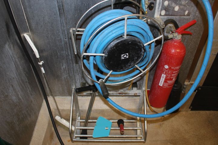 637787-3 Spolanläggning högtryckstvätt Electrolux, väggmonterad