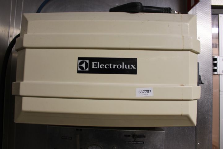637787-4 Spolanläggning högtryckstvätt Electrolux, väggmonterad