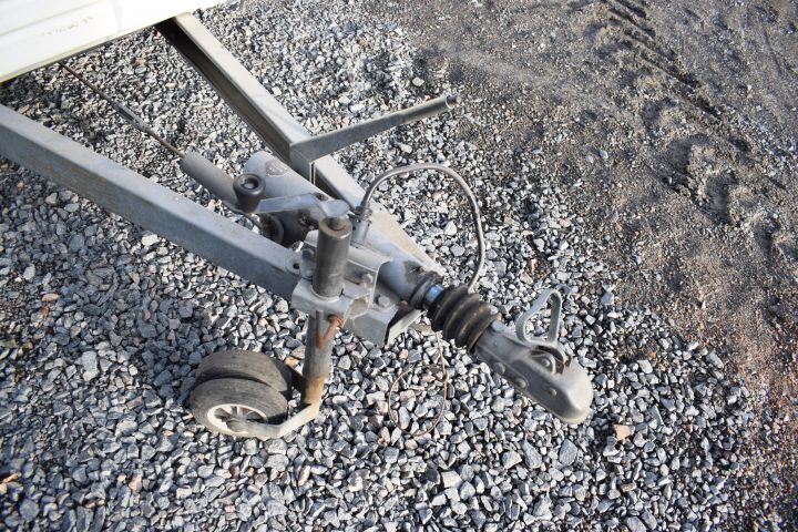 636774-8 Caravan bogie Cabby 590 GLX - NZP500 - 88