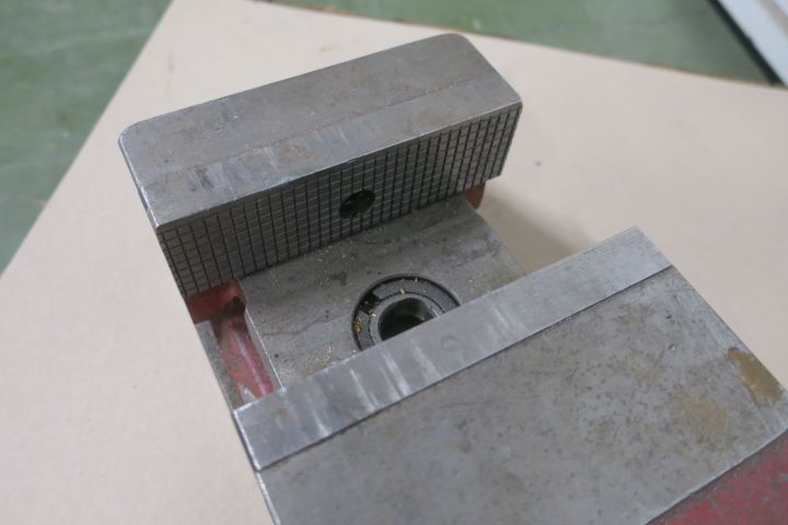 638998-8 Hydraulic vice Allmatic 160