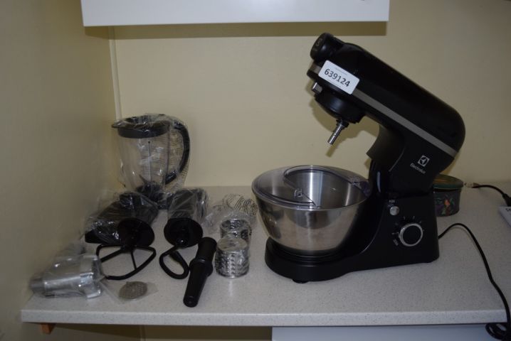 639124-1 Kitchen assistant Electrolux EKM3700 with accessories