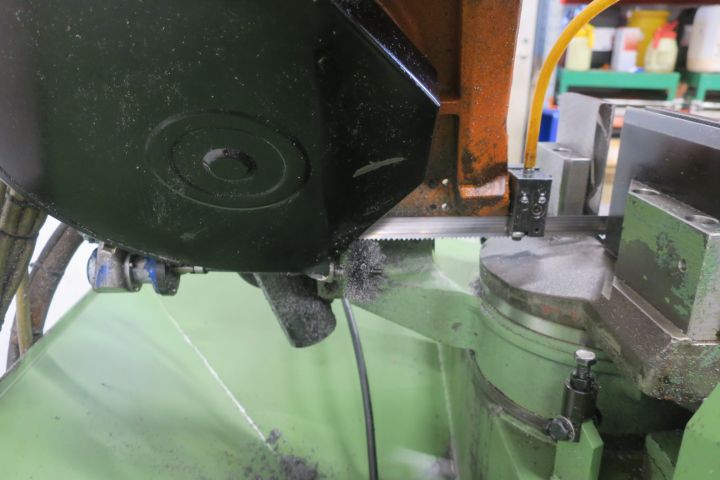 622110-14 Band saw vending machine FMB Jupiter