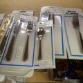 577550-19 Larger amount of cutlery / household utensils in different models