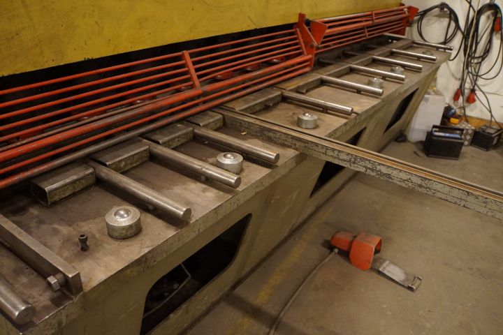 639769-5 Grayscale "Darley"