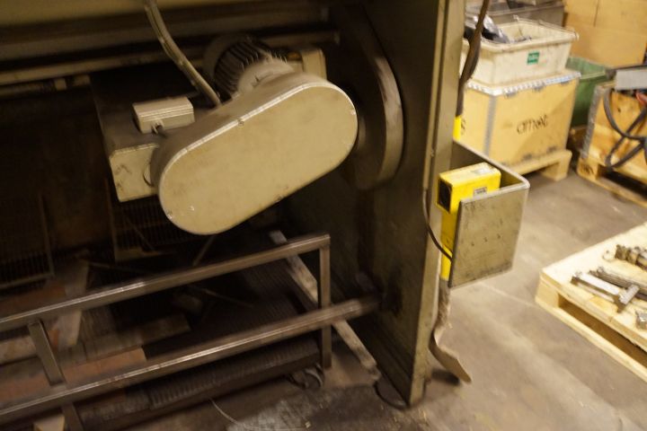 639769-11 Grayscale "Darley"