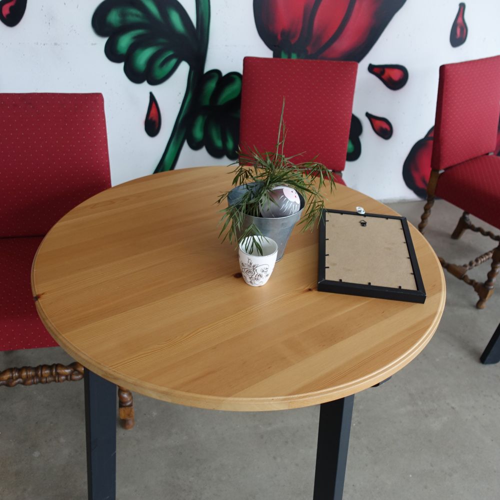 642835-2 Cafe Furniture