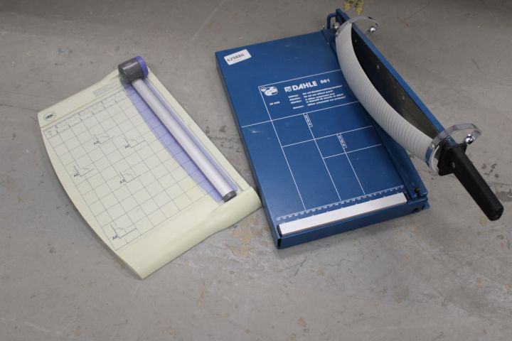 629886-2 Cutting Machine - Dahle 561 & GBC