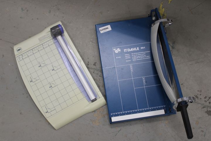 629886-1 Cutting Machine - Dahle 561 & GBC