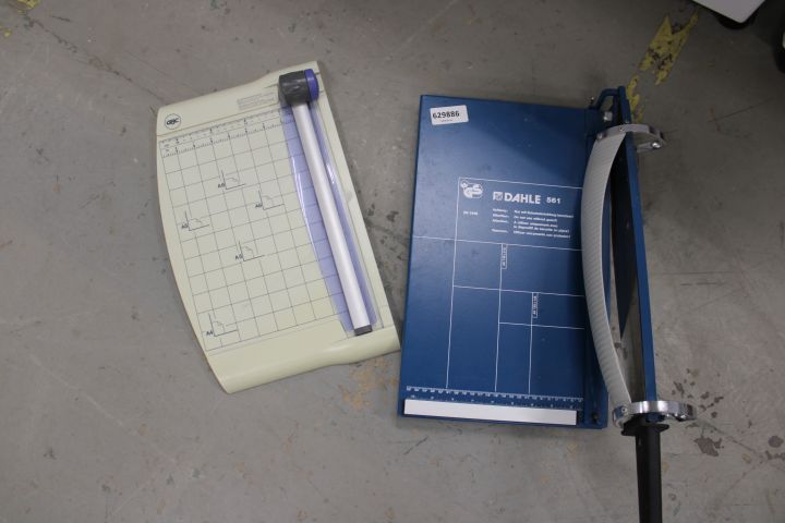 629886-4 Cutting Machine - Dahle 561 & GBC
