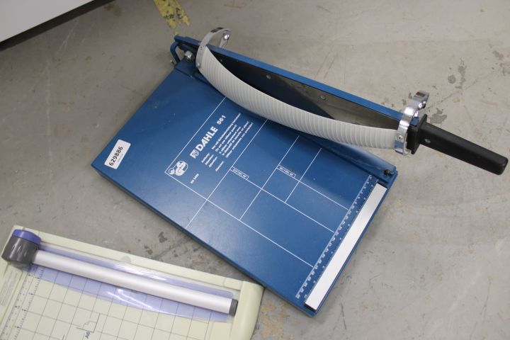 629886-3 Cutting Machine - Dahle 561 & GBC