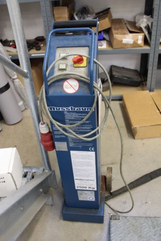 626107-4 Mobil saxlyft Nussbaum Sprinter Mobil II 2500kg -2011