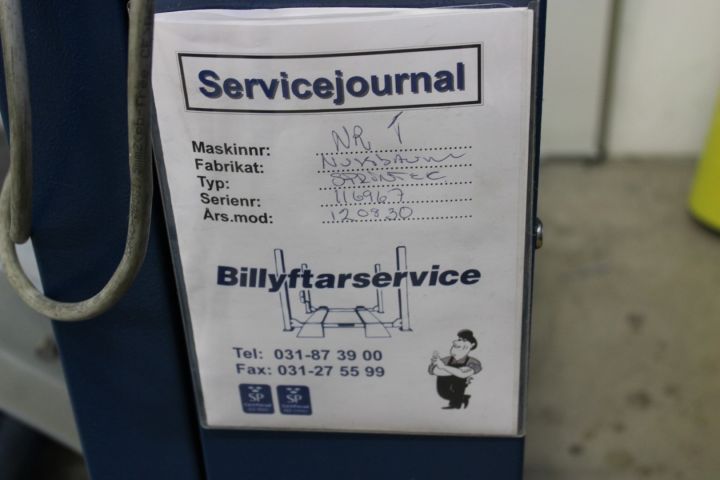 626107-8 Mobil saxlyft Nussbaum Sprinter Mobil II 2500kg -2011