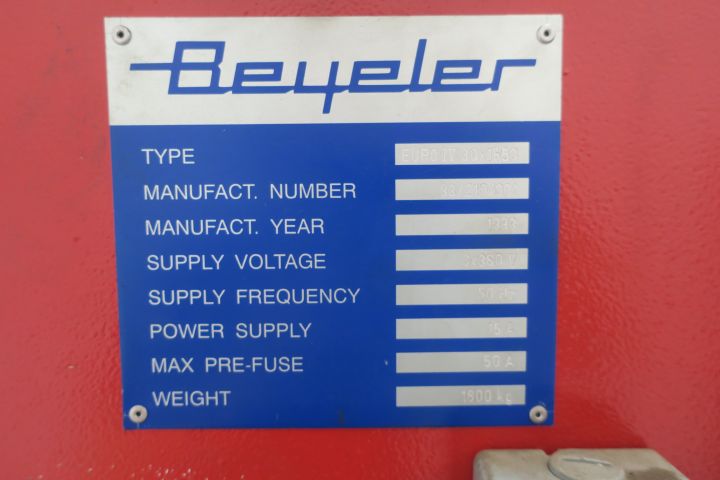 622137-7 Press break Bayler IV 30x1550