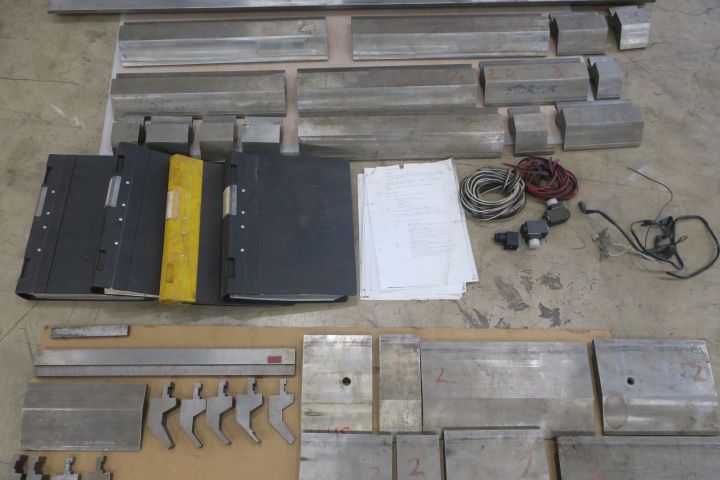 622137-15 Press break Bayler IV 30x1550