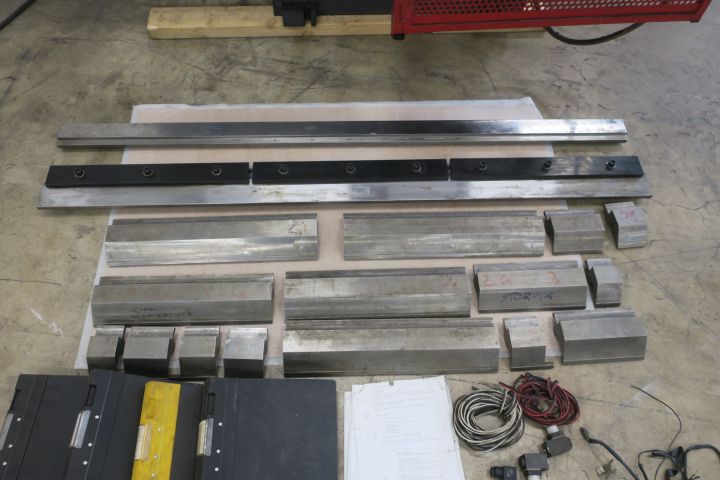 622137-16 Press break Bayler IV 30x1550