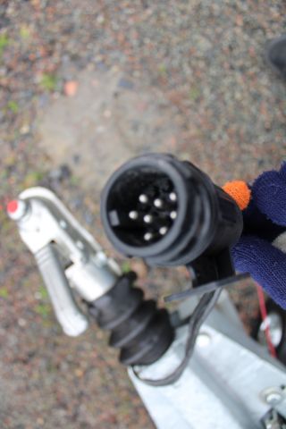 626170-12 Täckt släpvagn Humbaur Rexus 1400KG (750kg) -2015