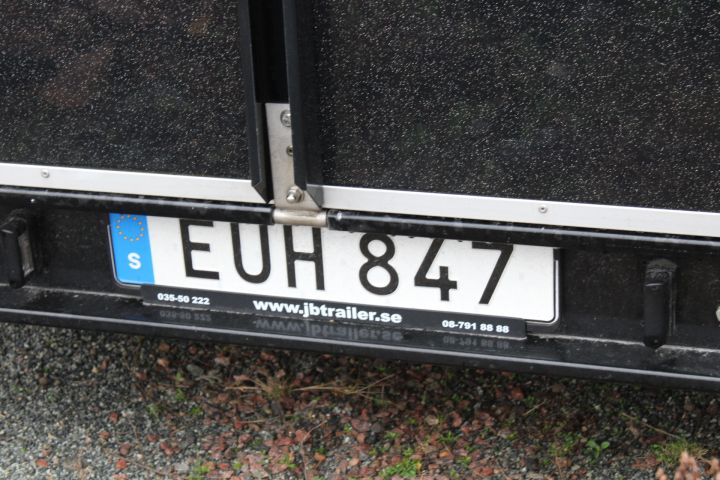 626170-13 Täckt släpvagn Humbaur Rexus 1400KG (750kg) -2015