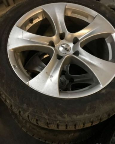 643414-1 Toora 19“ alloy wheels with Pirelli studded tires