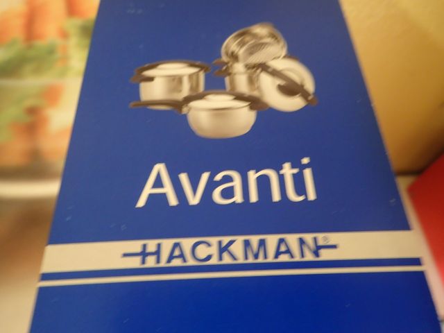 617364-6 4 pans "Avanti" Hackman
