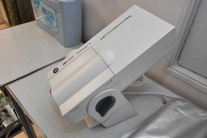 643985-2 Espe pentamix 2 Automatic material mixer