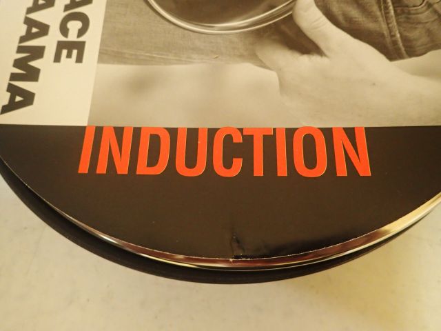 617403-3 Tractor pan with lid Hackman & Cutting Board Anti-slip Bamboo Dorre