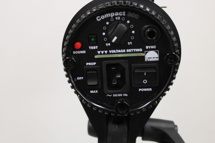 643995-2 Profoto Compact 300 studio flash