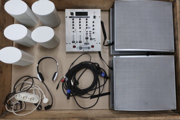 642939-1 Speaker and mixer Canton, Jamo