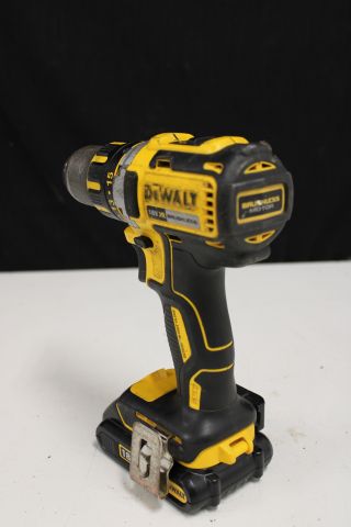 629917-6 Drill screwdriver - DeWalt DCD790
