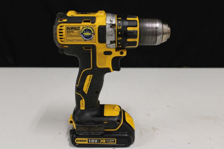 629917-2 Drill screwdriver - DeWalt DCD790