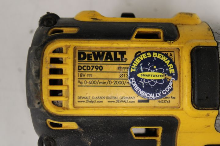 629917-4 Drill screwdriver - DeWalt DCD790