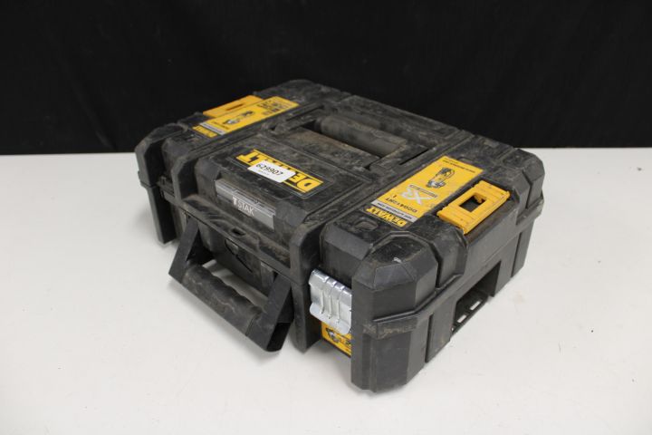 629907-9 Angle grinder - DeWalt DCG 412