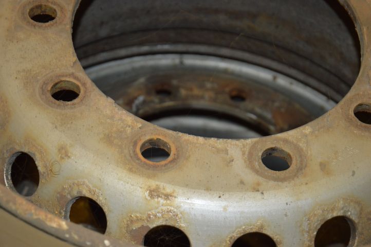 644388-8 Front wheel for Scania P94 Goodyear 3315/80 R 22.5 (33)