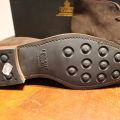 635854-6 Herrskor Crockett & Jones Tetbury DK Brown Dainite Studded Suede, strl 10,5E