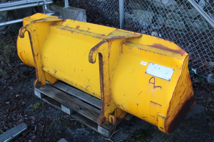 616510-3 Material kick JCB 545 -96