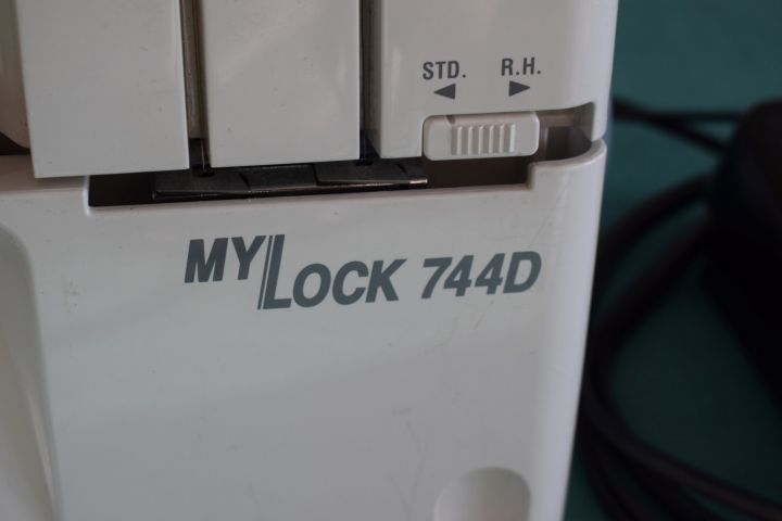 386775-2 Overlock symaskin Janome My Lock 744D