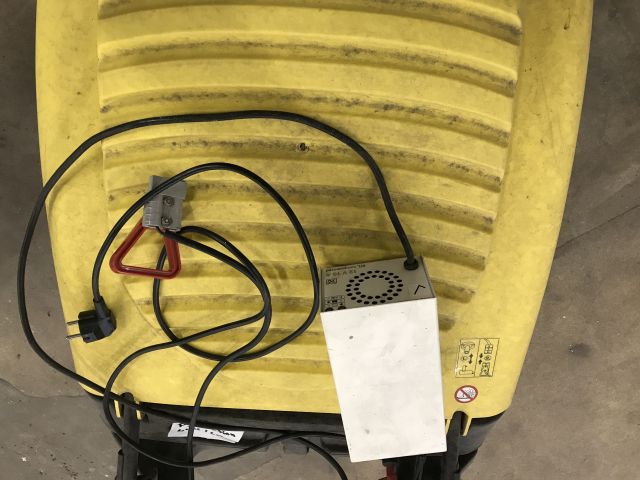 644160-8 Sweeper Kärcher 750 KM