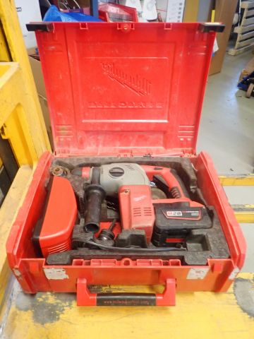 599410-1 Hammers MILWAUKEE V28HX