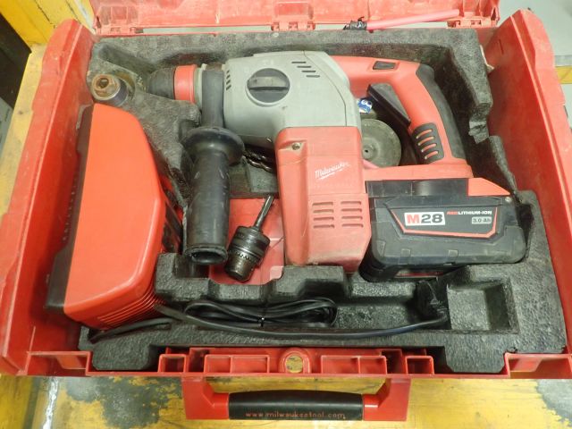 599410-2 Hammers MILWAUKEE V28HX