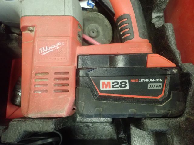 599410-4 Hammers MILWAUKEE V28HX