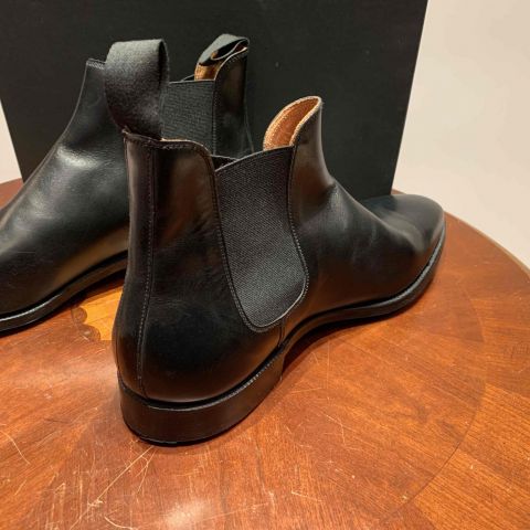 643794-3 Crocket & Jones Chelsea Black leather shoes, size 10.5