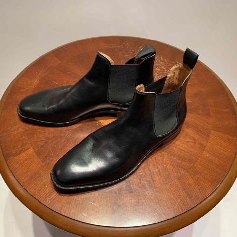 643794-8 Crocket & Jones Chelsea Black leather shoes, size 10.5